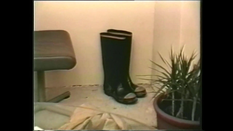 Mon Amie: Poposuna sert bir şekilde saldırın