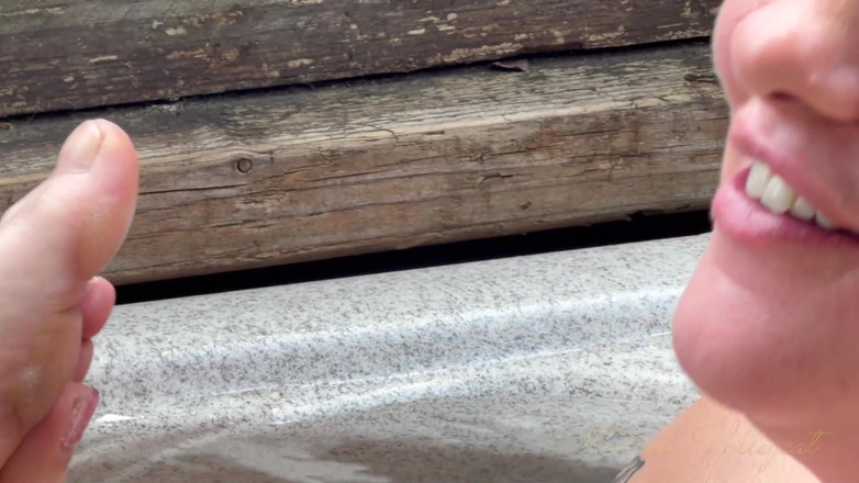 Mxtress Valleycat: Hot Tub Feet-wave