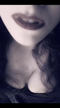 A Little Bit of Stepmommy Roleplay While Sexting