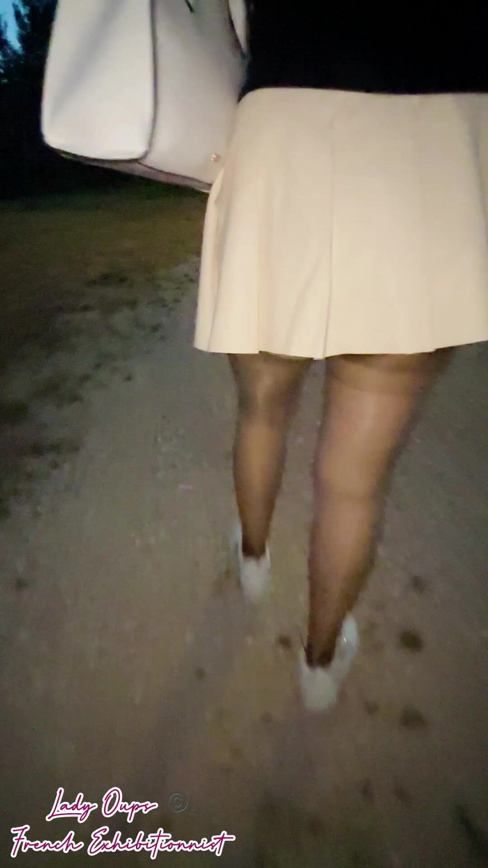 Lady Oups: Remote Controlled Sex Toy in Under a Sexy Leather Miniskirt...