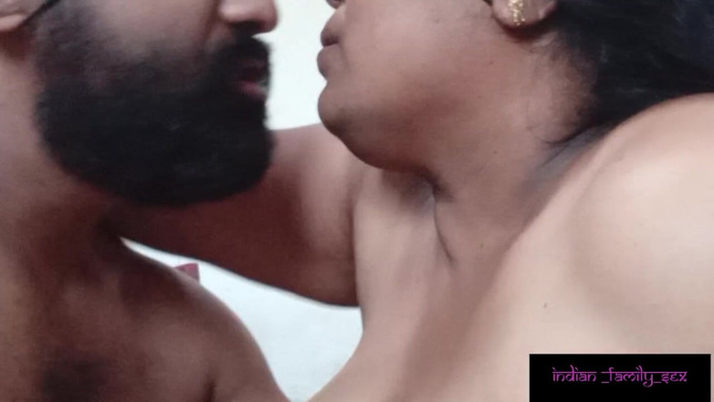 Indian IFS: 継母が継息子にキスする