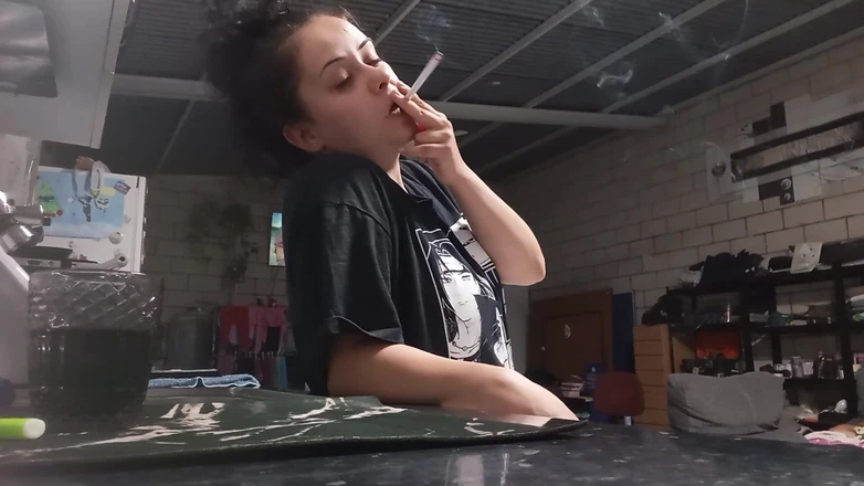 fartingclub01: Sexy PAWG Smoking Cigarette