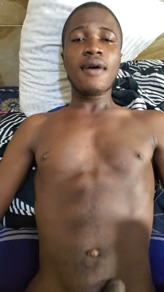 Creamyverseguy2: Another First Timer on Bed
