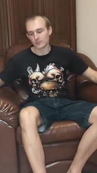 Video fetish perfetto per te, cari fan! Il mio ragazzo è scopatore di divano e pazzo pervertito! Film porno completo!