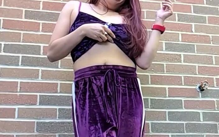 JasmineJade: Fumaça da manhã na minha roupa de veludo roxo