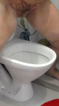 Jen Is Peeing Alot in the Toilet