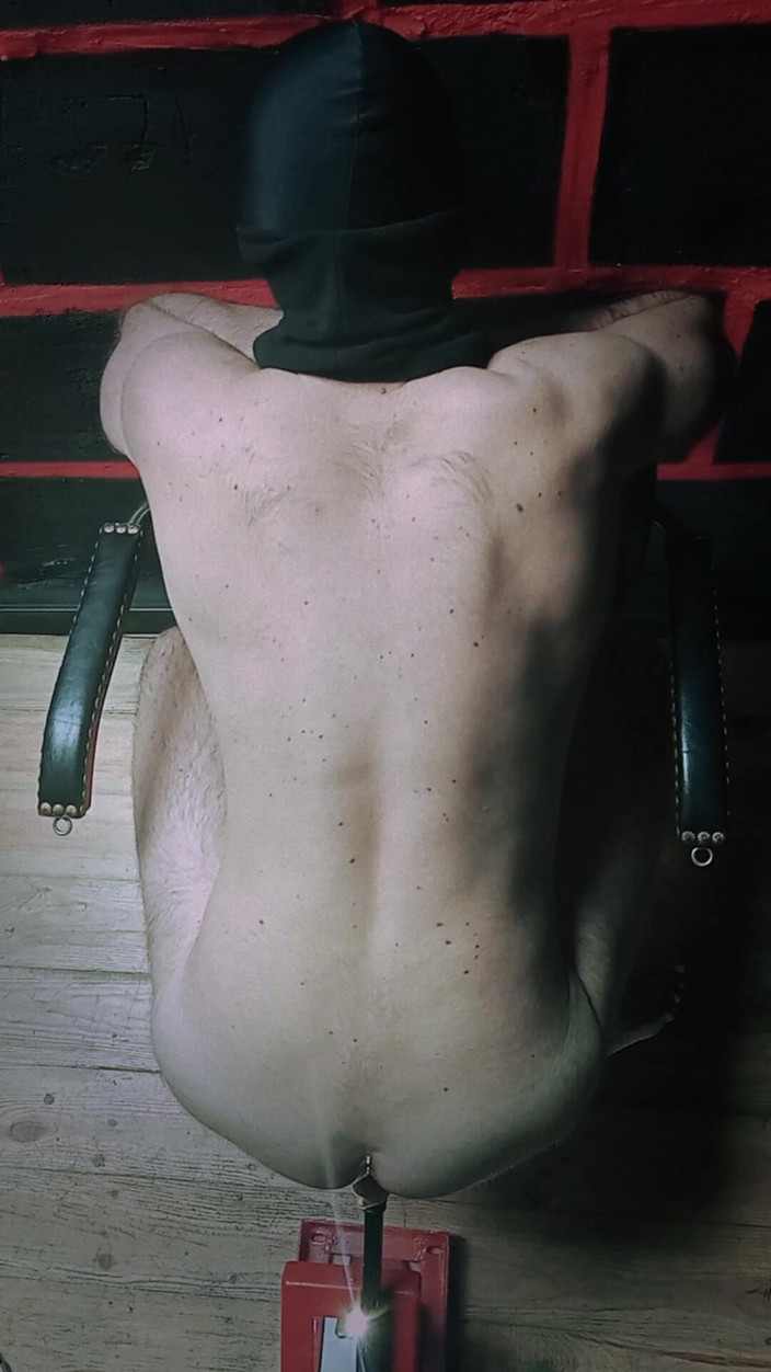 RedBlack: Ho provato un regalo da sexquestroom! Buon culo! Quali metodi...