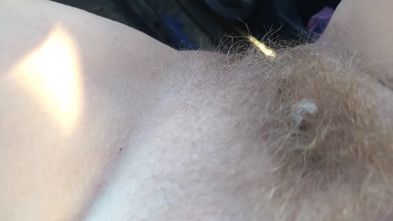 LizAngel: Has grown curls on her pubis