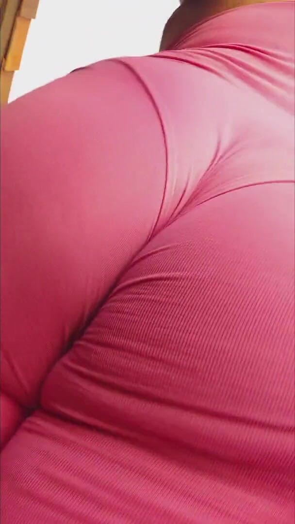 KNKY Bee: Ladyboy