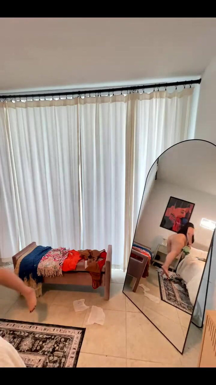 Dani Valentina: 丰满的女孩 - 试穿（假期版）