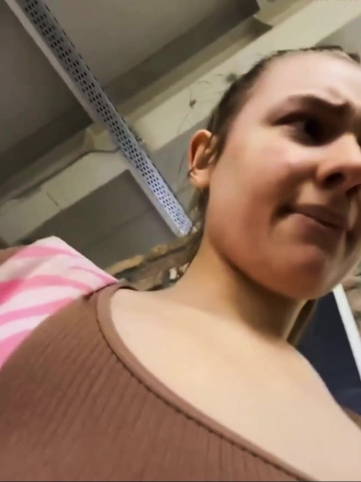 JuiceLussie: Masturbation extrême et entraînement à la salle de sport