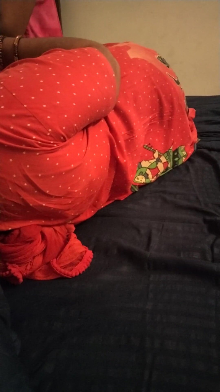 Tamil lesbian: Seks deneyimini paylaşıyor ve edepsizce konuşuyor