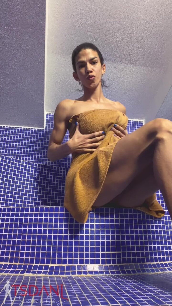 Tsdanisantos1: Follow Me