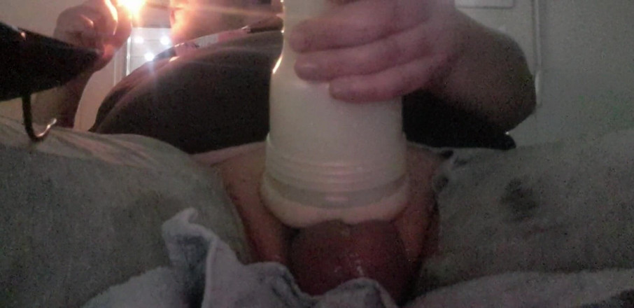 Jimmy X: Šukám ptáka svým fleshlight