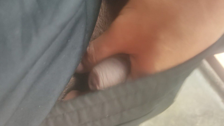 AlexAlejandro13: Dotýkání se přes kalhoty