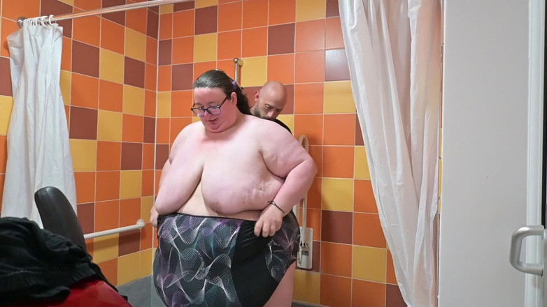 SSBBW Hunter: SSBBW se dostane do těsného plavek