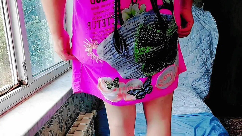 Kitty_Cross: Cewek sange ini lagi asik godain besar cowok sange ini!