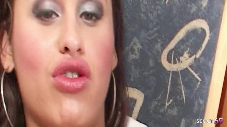 Shemale TS Collection: Blonda transsexuală fute vecina latino în cur cu un prezervativ