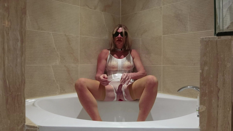 Sissy Cummy Lingerie: Michelle Ernandes Fun in Hurghada Hotel - Episode Ii - Total Morning...