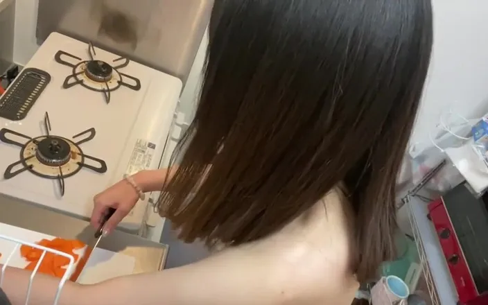 Gionji Miyu: I was in the middle of cooking and all of...