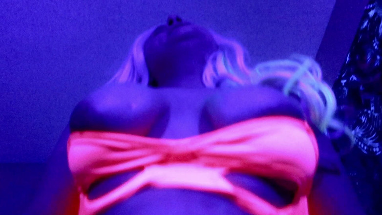 VickyVixen: Riding You in the Blacklight
