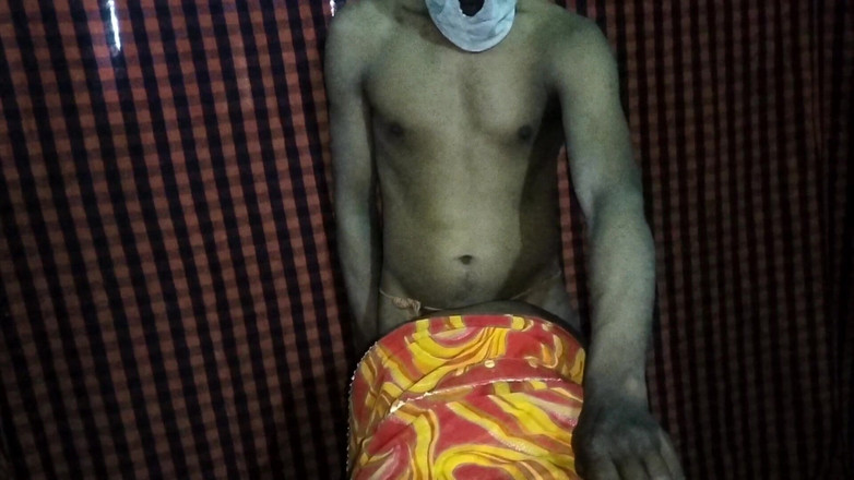 Sexy_Sali: Мужа не было дома, поэтому жена позвонила своему парню и занимала с ним сексом. дези