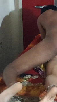 Desi village Bhabhi eerste keer in grote zwarte pik in haar poesje