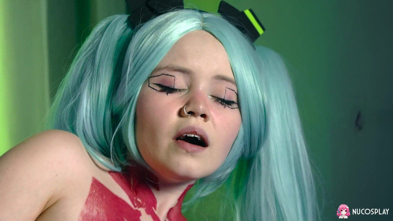 Nu Cosplay: Rebecca Nikson Shows Us Her Marvelous Titties in Anime Cosplay