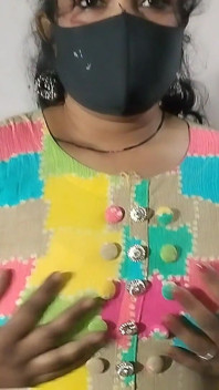 Hot Saloni Big Boobs Shoowing