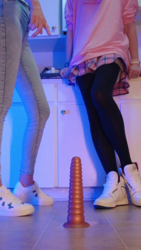 Ma belle-mère avec femboy - baise ce gode devant moi !