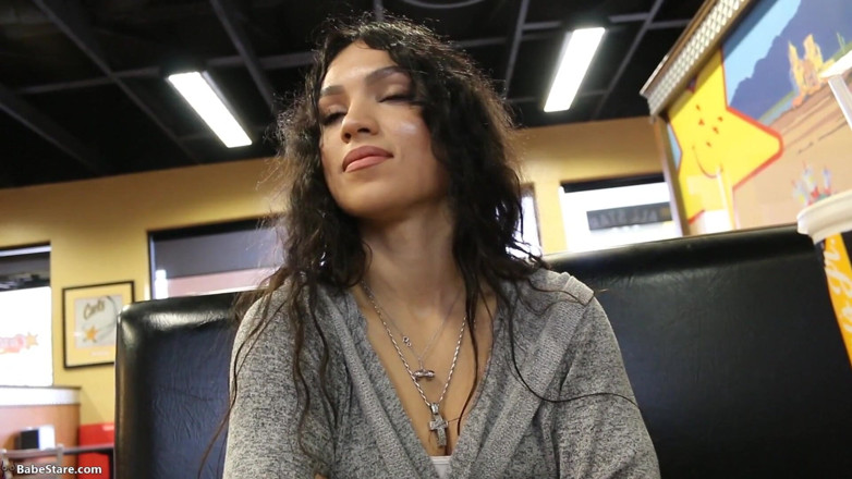 Babe Stare: A Hot Burger Date with Tia!