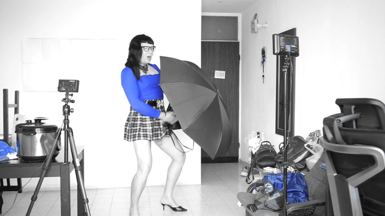 Voyager: Blue Boy Crossdressser