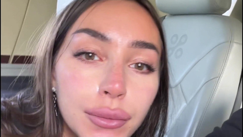 Teddy Tarantino: Sisi rose wird in einem privat jet von Teddy Tarantino...