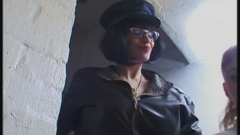 Absolute BDSM films - The original: Weibliche unterwerfung - szene # 07