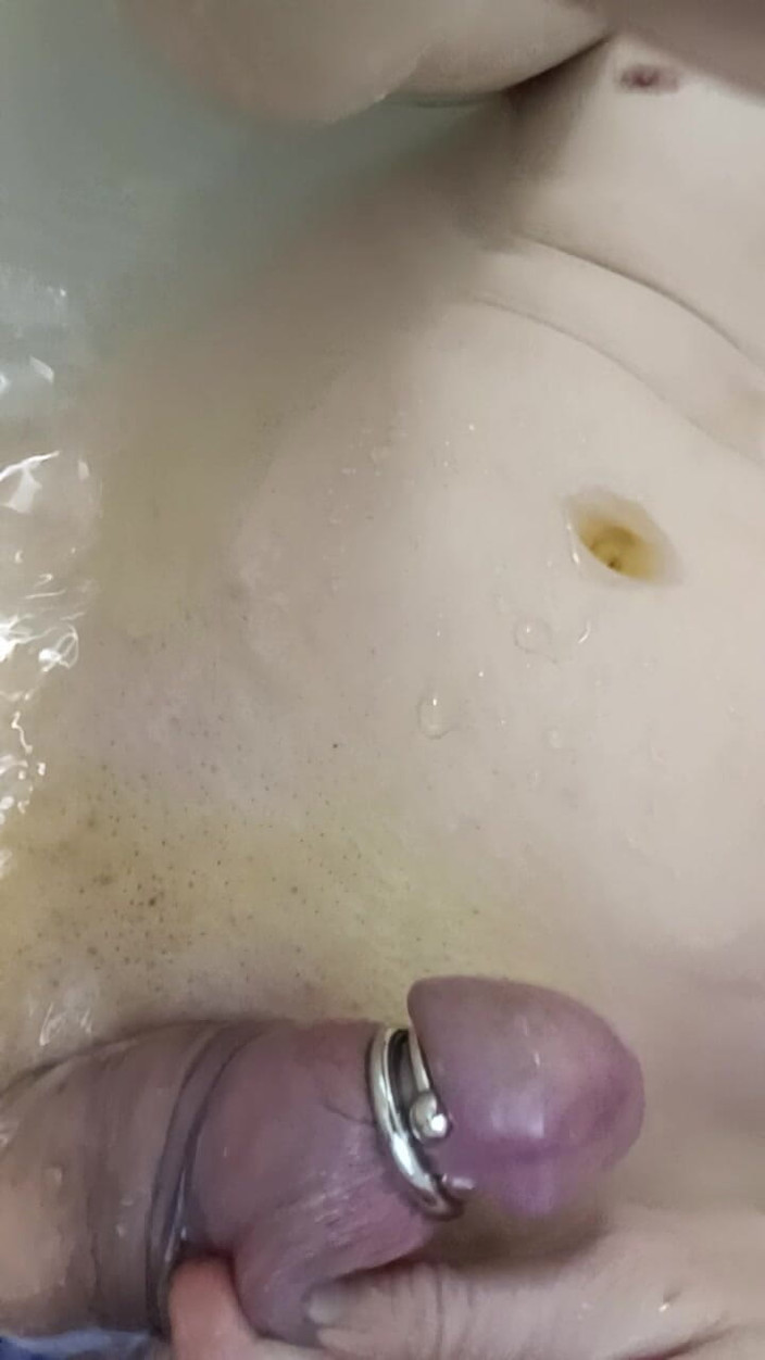 Titi19: Masturbace a Uro