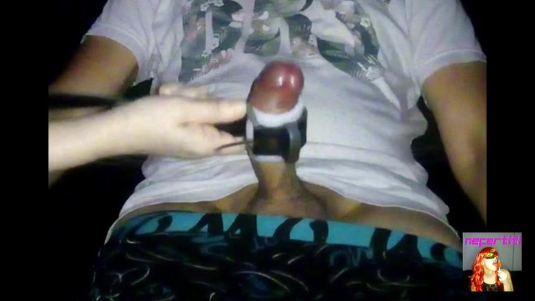 Nefertiti: cinturón en la polla