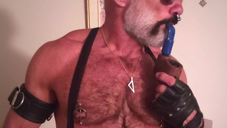 MusclesCigarsFFPig: Курячий тато в майці
