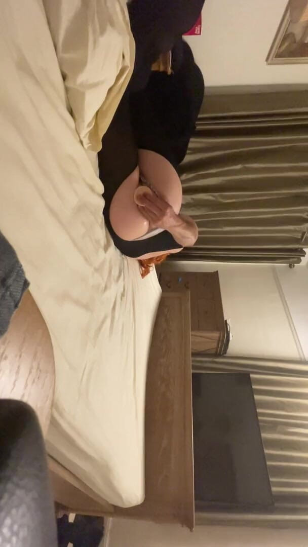 Danielles panty Den: Follando mi pequeño coño apretado