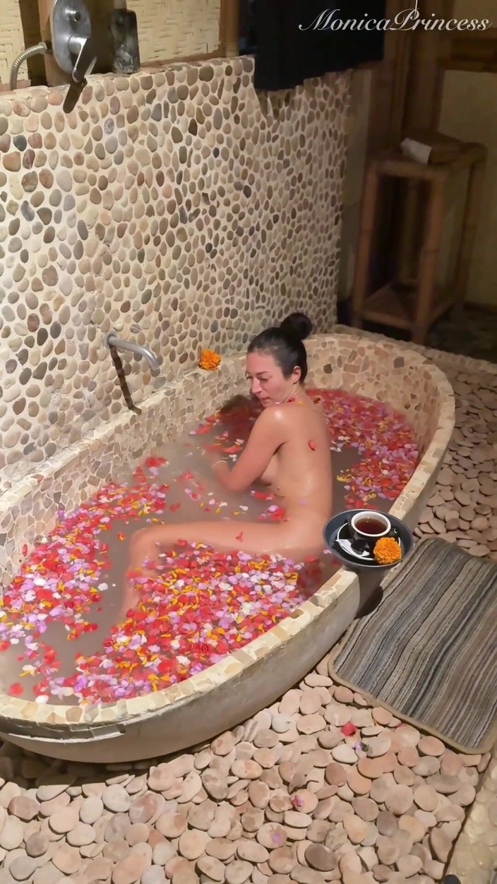 Princess Monica: Strzelanie w wannie nago w spa - za kulisami