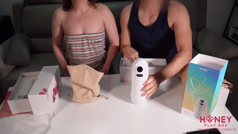 CloseUpCandy: Niespodzianka jebanie z moją przyrodnią siostrą, podczas gdy ona używa...