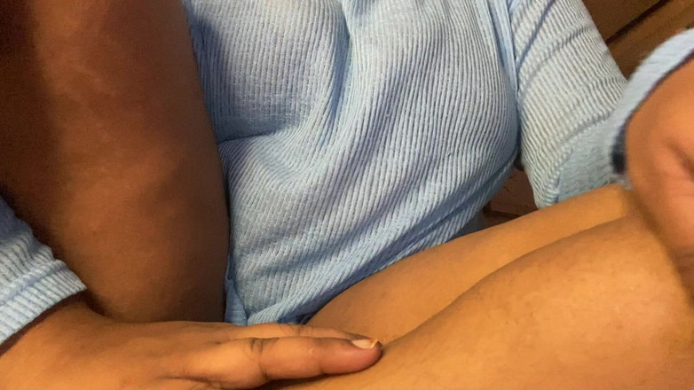 Angoori: Dorpsporno vingert zichzelf terwijl ze een sekschat heeft tijdens een...