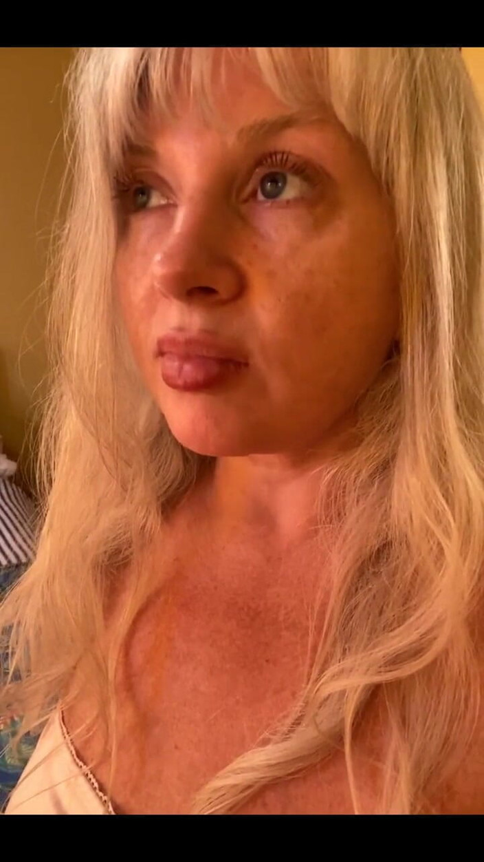 PaintedRose Taboo Femdom Fetish MILF: Good Morning Tuesday!