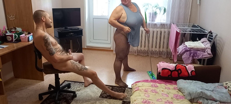 Zona901: Masturbuję mojego kutasa, a następnie pieprzę pokojówkę