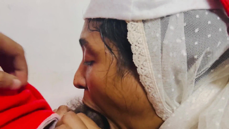 Immfuck: Muslim Hijabi Indian Girl and Santa Christmas Special Deepthroat Blowjob...