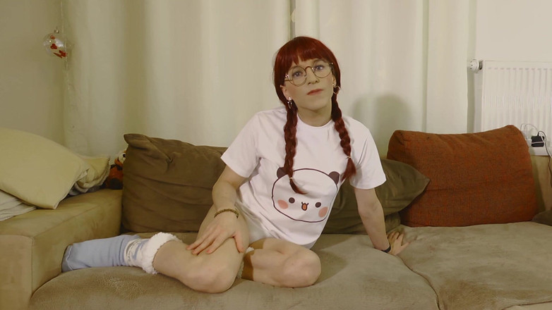 TV_Helena: Waria nakal pengen kontol besar! Kontol kecilmu cuma enak buat...