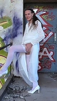 Bride Stripping