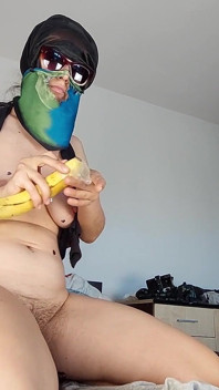 Seksowna Brunetka Ssie Banana.