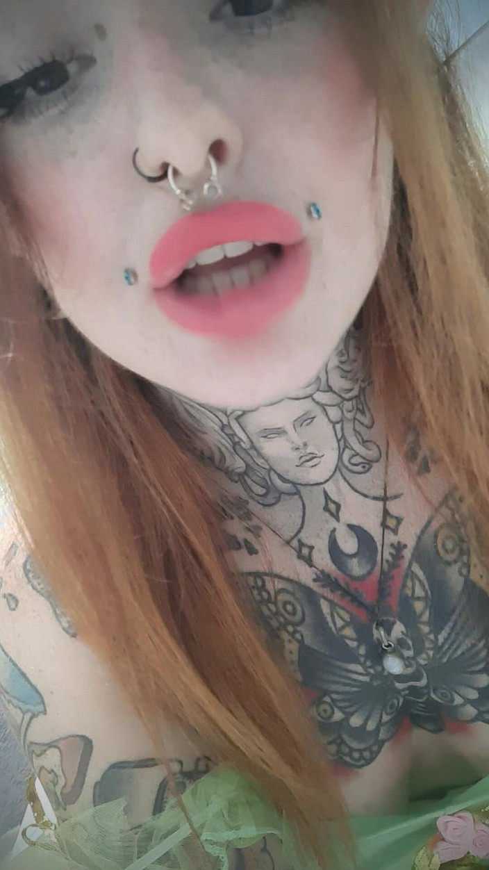 Yourfavecumslut: Pixie Asmr撒尿视频