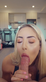 Gebruik mijn neukgaatjes amateur fitnessmodel heeft krankzinnige orgasmes