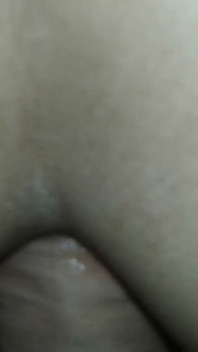 Amatoriale asiatico si sta facendo scopare la bocca e piena di sperma